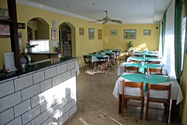 Pansion Begic (Omis)